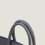 10001封面积雨云灰