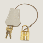 10001封面奶昔白凯莉