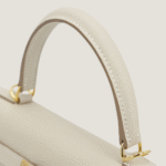 10001封面奶昔白凯莉