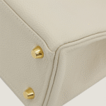 10001封面奶昔白凯莉