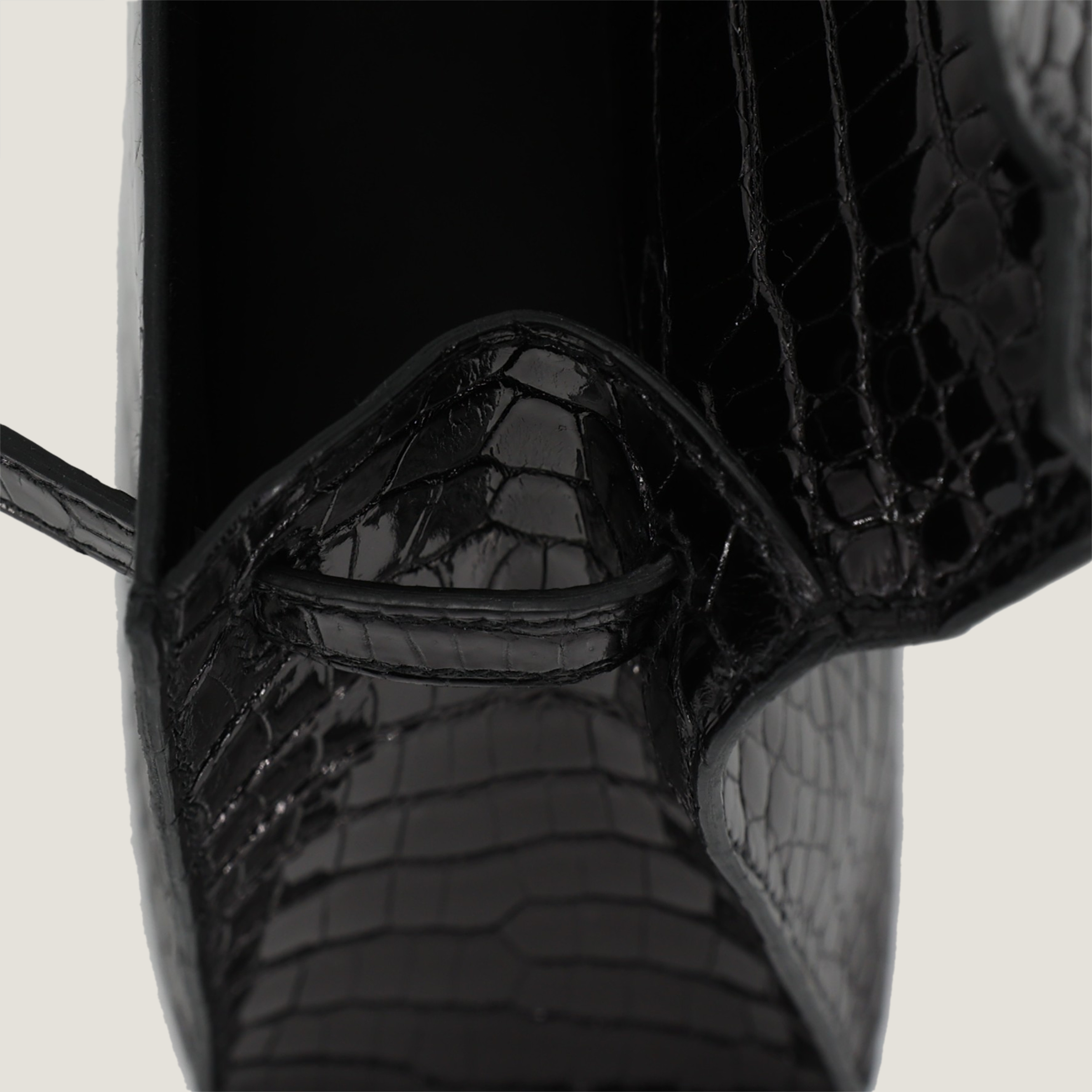 凯莉一代湾鳄黑 (9)