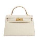 10001封面白二代