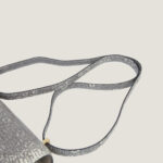 10001封面康康原色蜥蜴皮