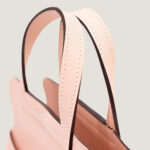 10001封面哈尔赞粉色