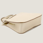 10001封面哈尔赞奶昔白