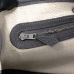 10001封面花园灰色