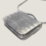 10001封面康康原色蜥蜴皮