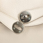 10001封面lindy26奶昔白