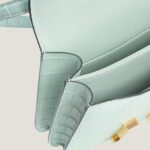 10001封面康康美洲鳄绿色