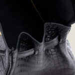 10001封面湾鳄雾面