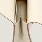 10001封面哈尔赞奶昔白