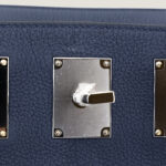 10001封面Hac a dos