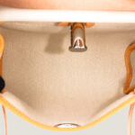 10001封面沙滩金